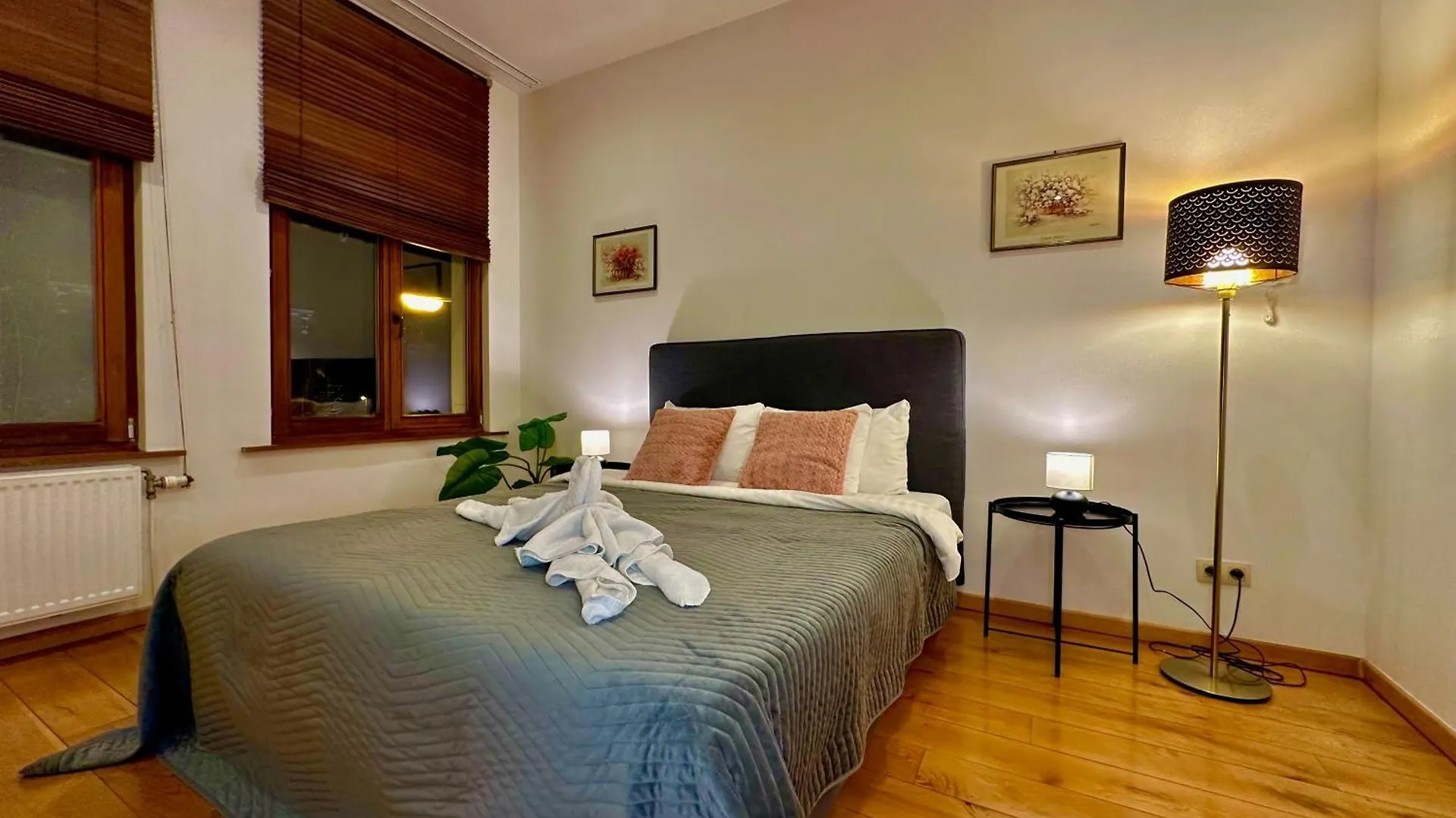 Luxury Suites Museum By Rikas Hotels أنتويرب شقة