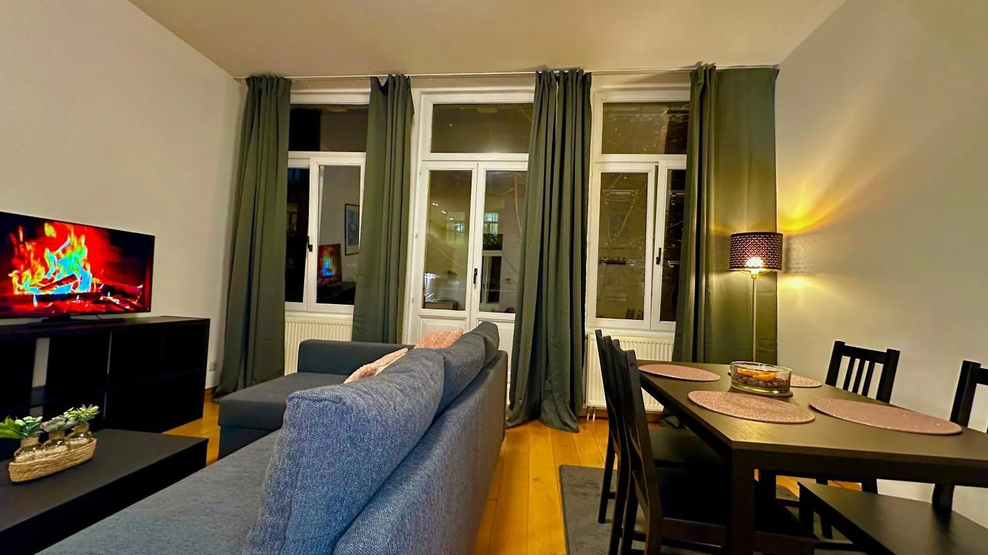 شقة Luxury Suites Museum By Rikas Hotels أنتويرب بلجيكا