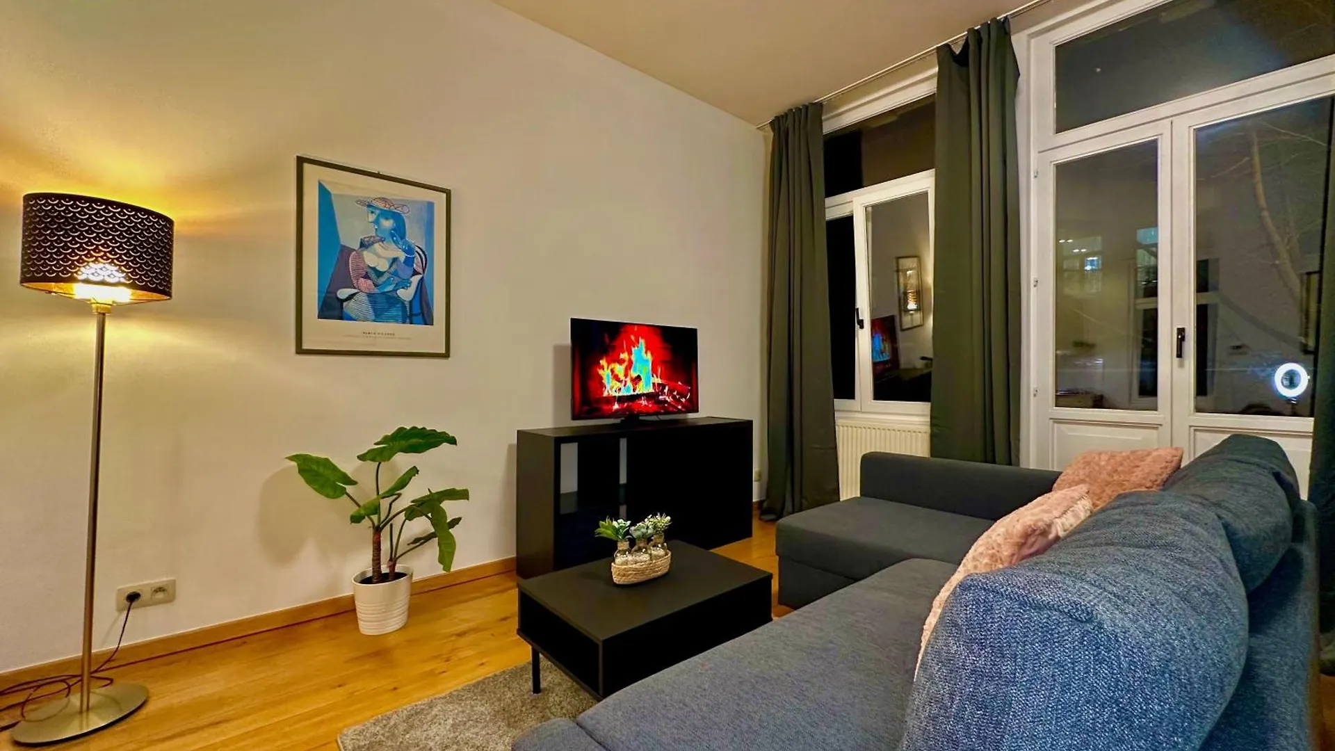 شقة Luxury Suites Museum By Rikas Hotels أنتويرب